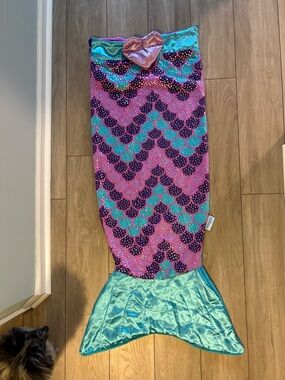 Snuggie Mermaid Tail Blanket